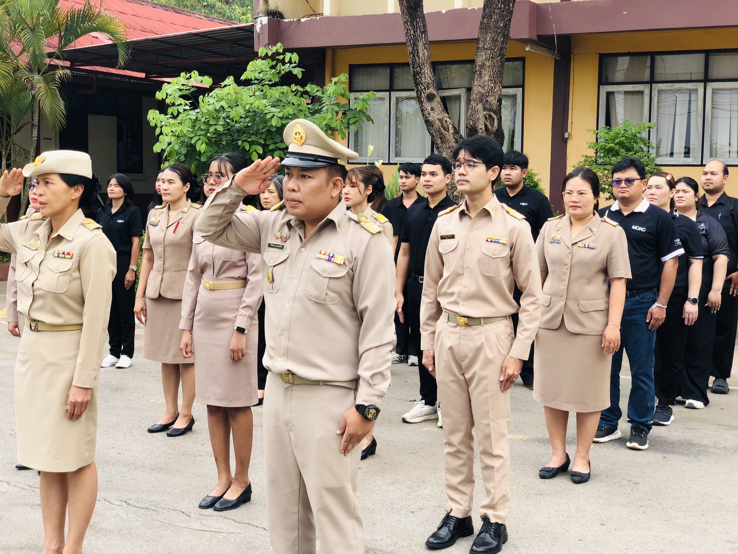 title - ส.ป.ก. อุดรธานี จัดกิจกรรมสร้างเสริมคุณธรรม นำข้าราชการสวดมนต์และร้องเพลงจำขึ้นใจ น้อมรำลึกหน้าที่ข้าราชการที่ดี